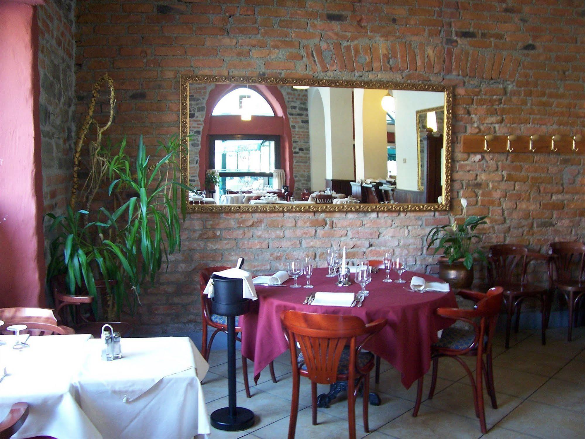 Il Vecchio Borgo Relais Hotel โกโม ภายนอก รูปภาพ