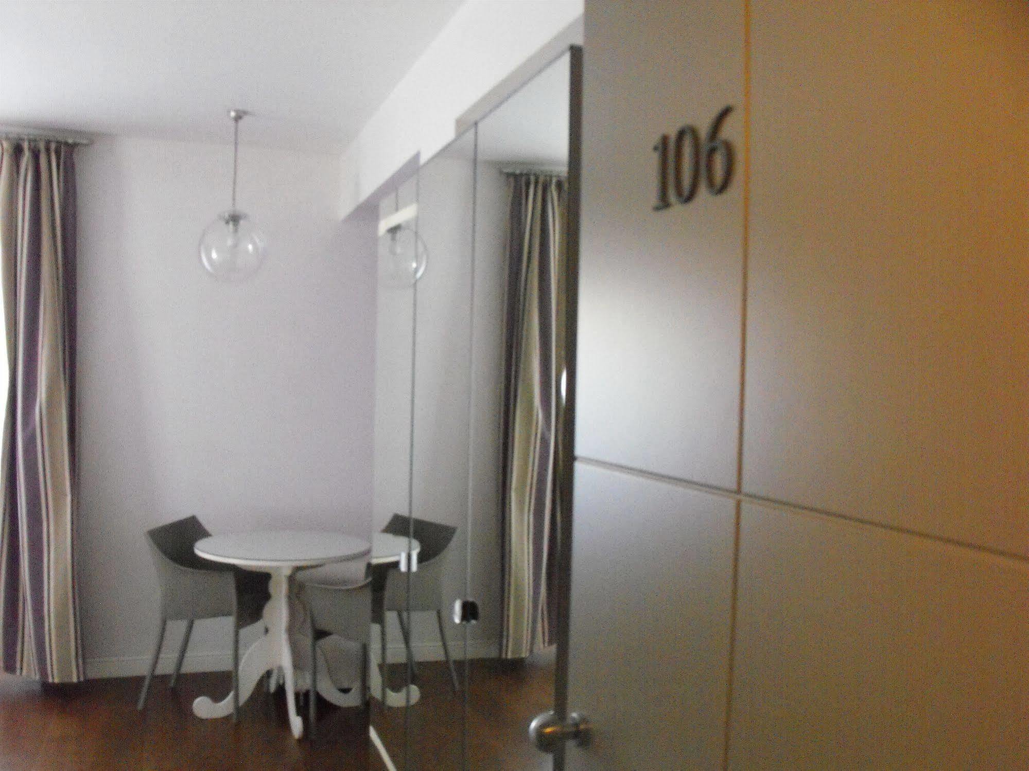 Il Vecchio Borgo Relais Hotel โกโม ภายนอก รูปภาพ