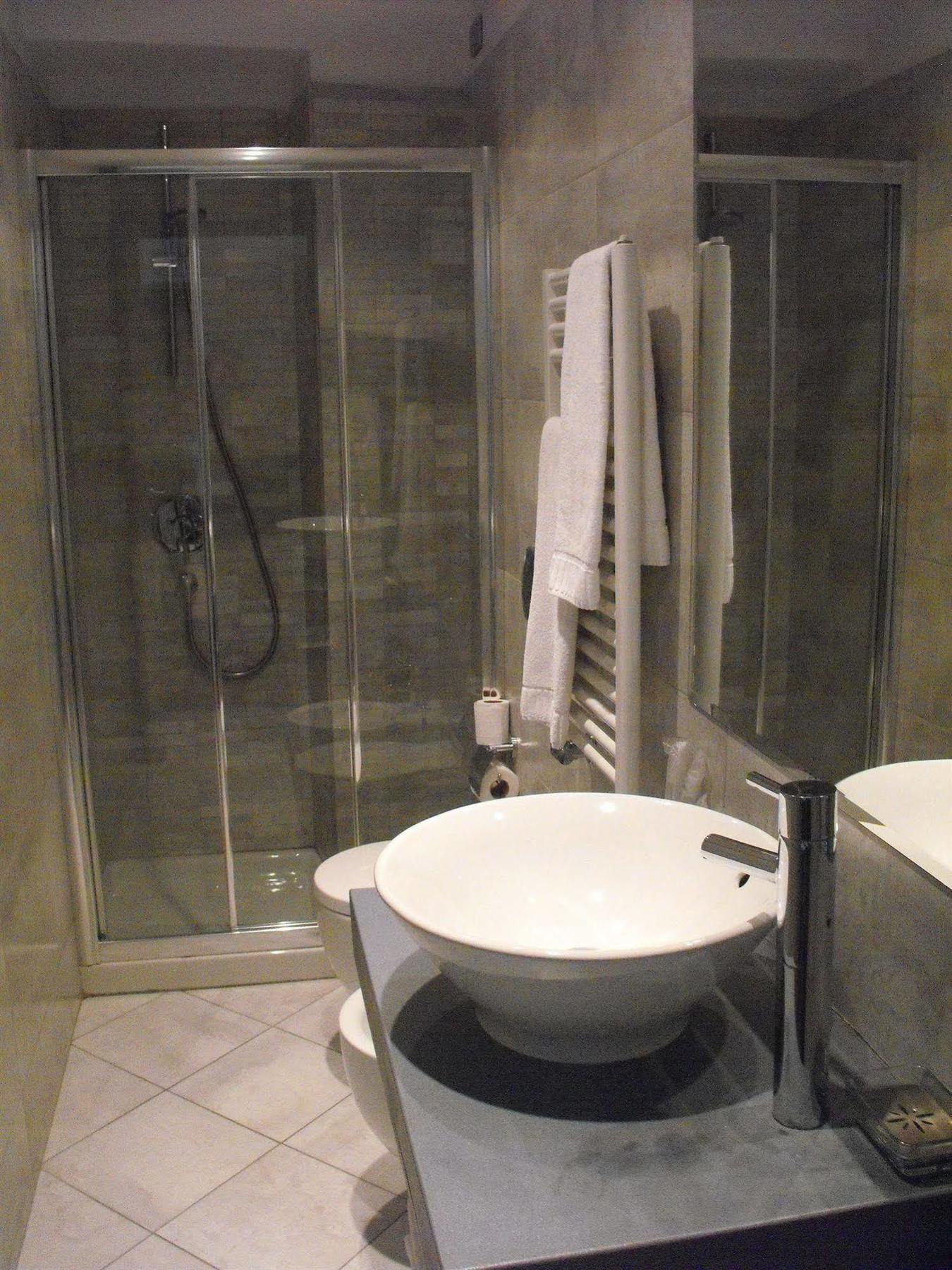 Il Vecchio Borgo Relais Hotel โกโม ภายนอก รูปภาพ